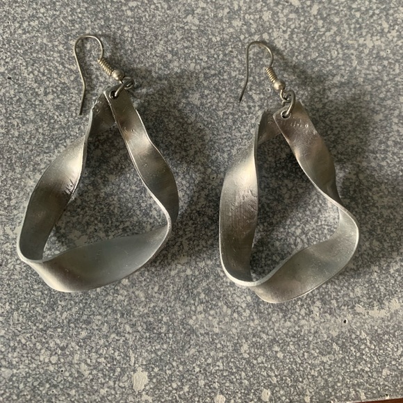 Inverted Hoops - Picture 1 of 5